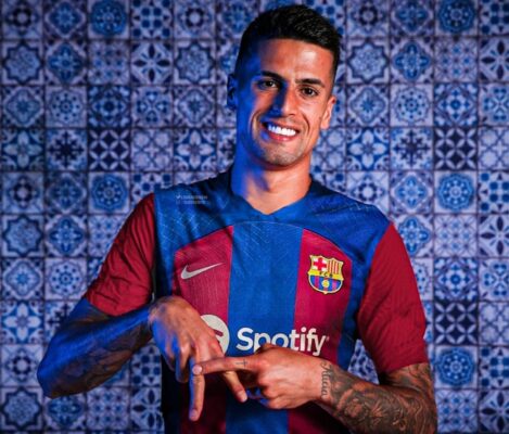 Cancelo rời Man City